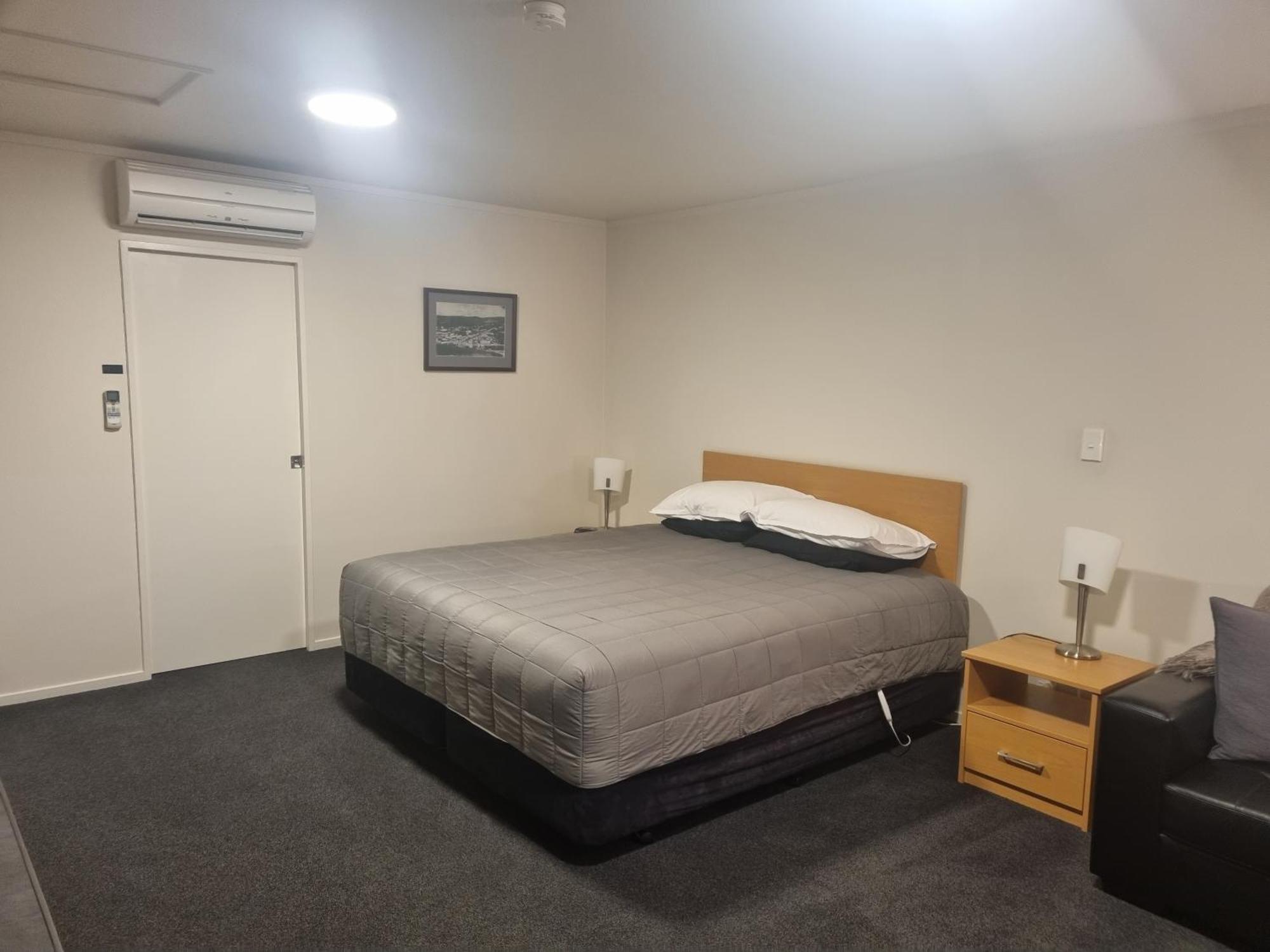 Jafa'S Motels Lawrence ภายนอก รูปภาพ