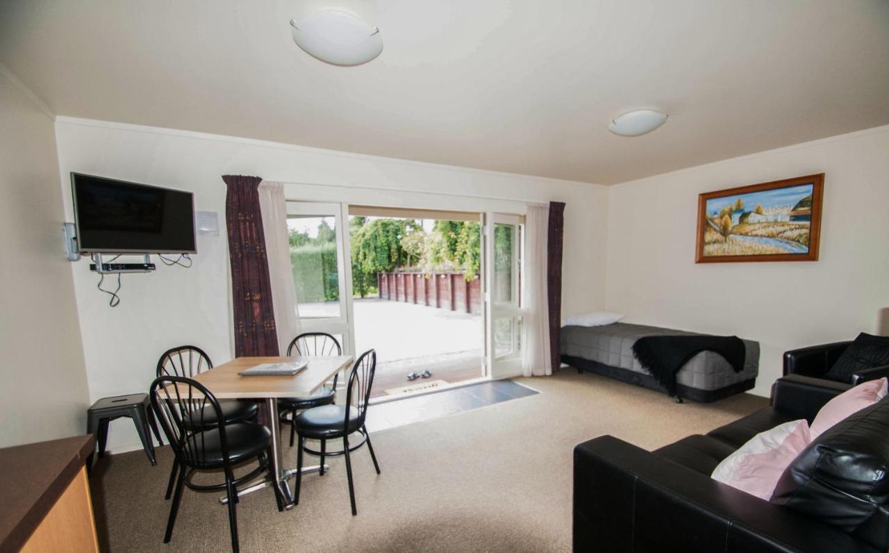Jafa'S Motels Lawrence ภายนอก รูปภาพ