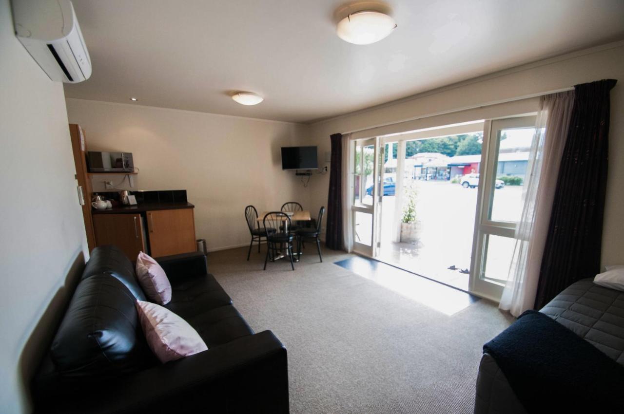 Jafa'S Motels Lawrence ภายนอก รูปภาพ