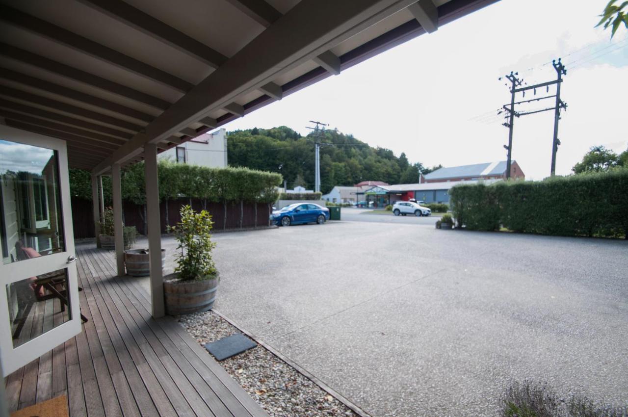 Jafa'S Motels Lawrence ภายนอก รูปภาพ