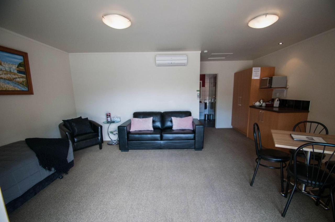 Jafa'S Motels Lawrence ภายนอก รูปภาพ